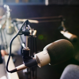 設立廣播電視節(jié)目制作經(jīng)營單位的許可